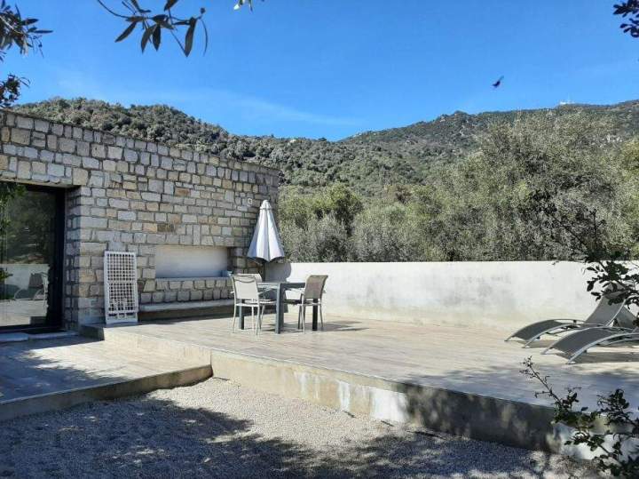 Location d'appartements avec jardin privé Corse